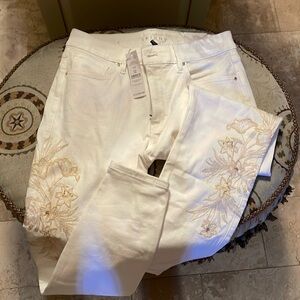 NWT! White House Black Market White High Rise Ankle Jeans